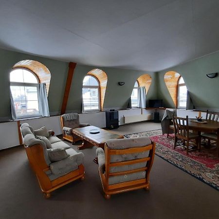 Hotel Koruna Есеник Экстерьер фото