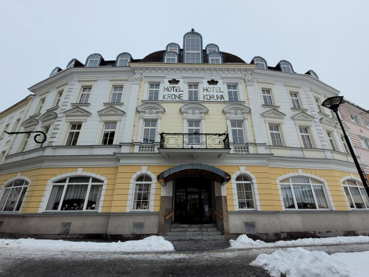 Hotel Koruna Есеник Экстерьер фото